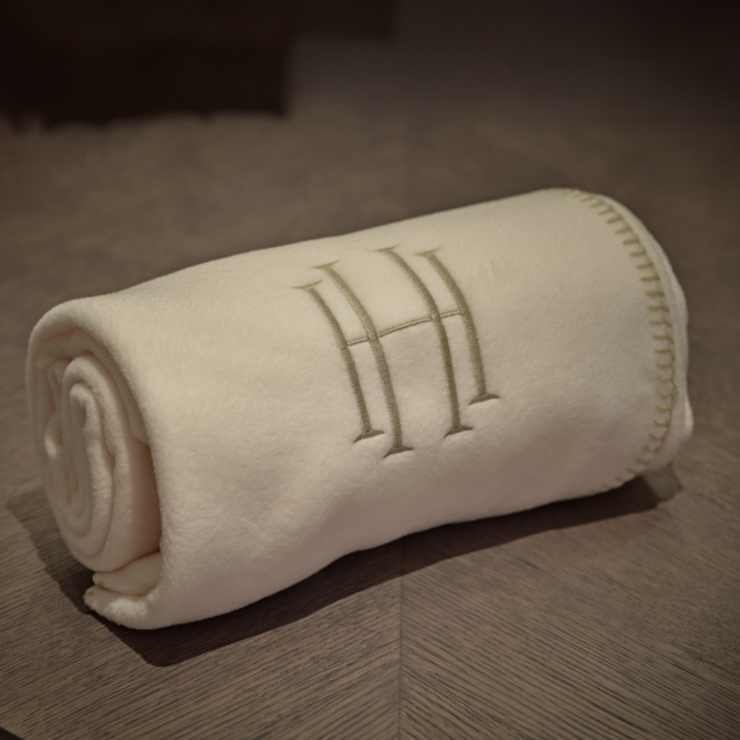 HH Throw Ivory & Camel