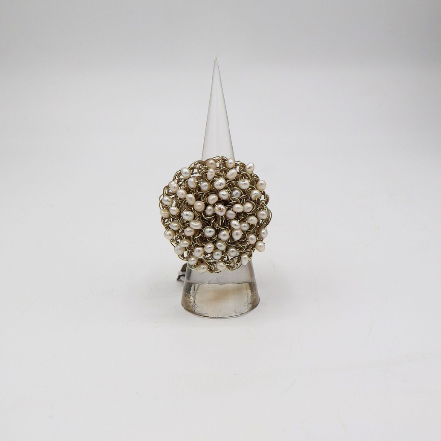 Erato Perla Beaded Ring