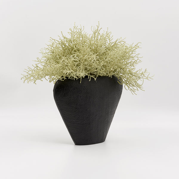 Cushion Bush in Mayoro Textured Matt Black Vase